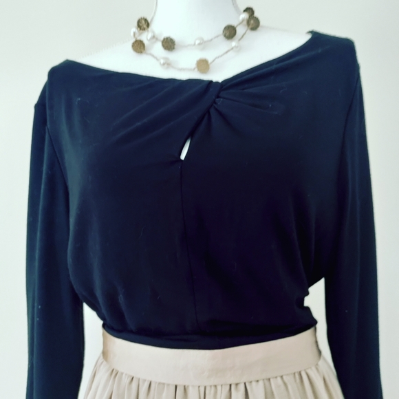 Vince Camuto gently worn part dress black top, gold skirt size L - Picture 2 of 6